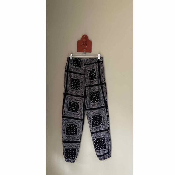 Wesc Black Bandana Print Sweatpants M - Picture 5 of 6